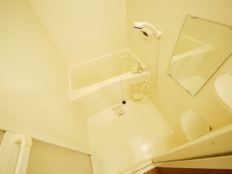 バス・シャワールーム　シャワー・追い焚き給湯
