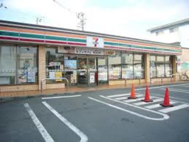 コンビニ　セブンイレブン相模原西橋本2丁目店（コンビニ）まで530m