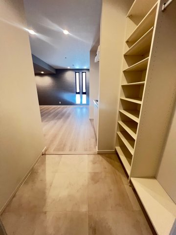 玄関　ゆったりとした玄関です