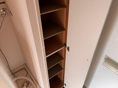 玄関　収納もある玄関です