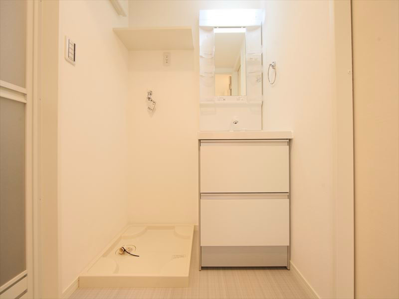 洗面設備　独立洗面所　シャンプードレッサー