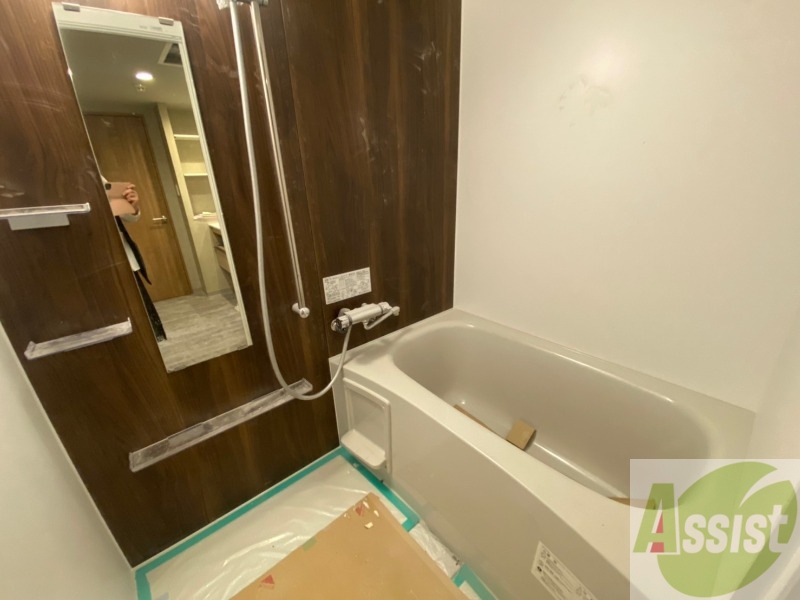 バス・シャワールーム　ユニットバスです。疲れを癒すのに欠かせませんね！