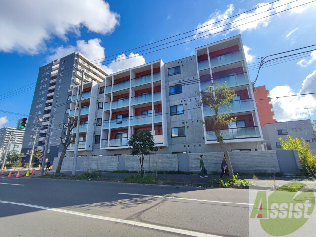 建物外観　札幌市北区北二十五条西「リベルテスクアール六番館」