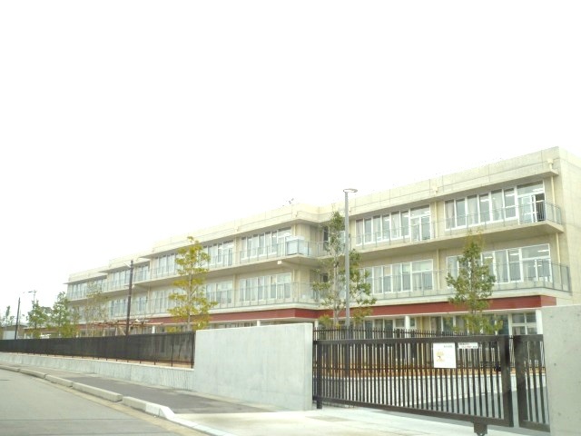 小学校　西小学校（小学校）まで160m