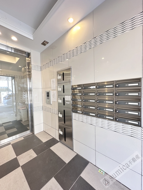 その他共有部分　外出時も安心な宅配ボックス完備♪