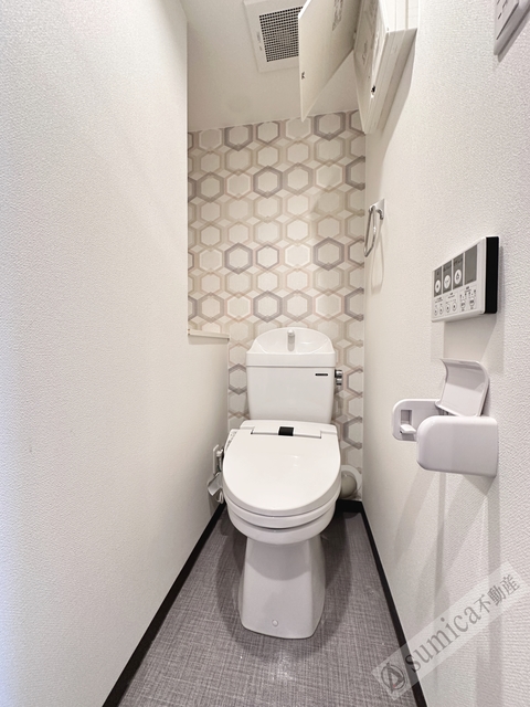 トイレ　温水洗浄便座完備