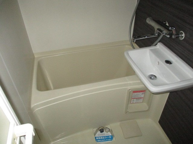 バス・シャワールーム　現況優先