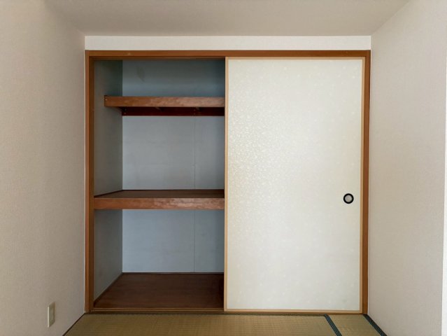 収納　リーベンイセヤマ