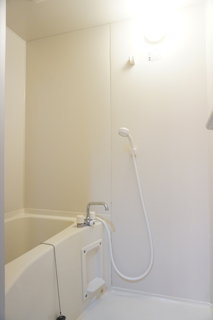 バス・シャワールーム　追焚付きのバスルーム