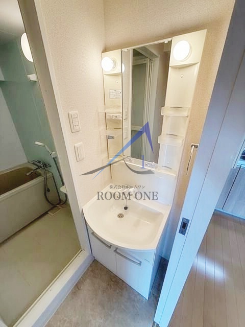 洗面設備　洗面台です。