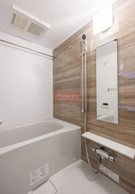 バス・シャワールーム　洗面