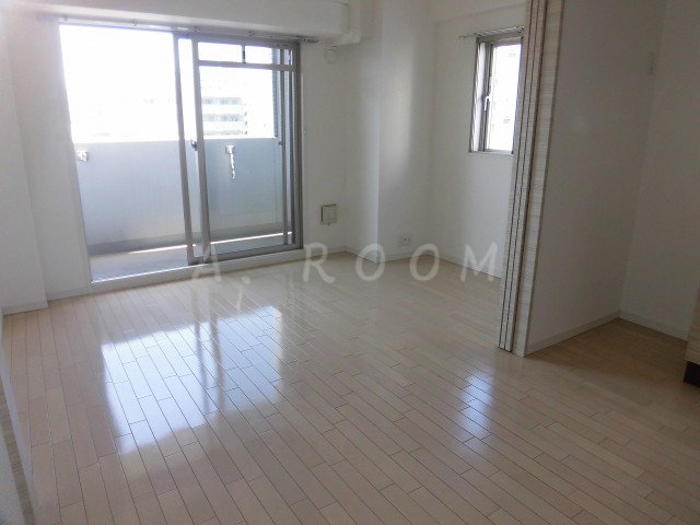 居室・リビング　こちらの居間で趣味の時間をお楽しみください