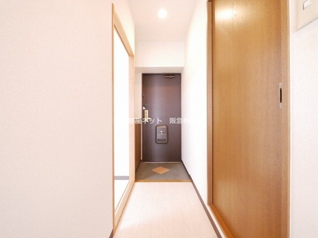 玄関　※同仕様写真となります。