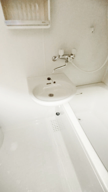 バス・シャワールーム　バスルーム　洗面台