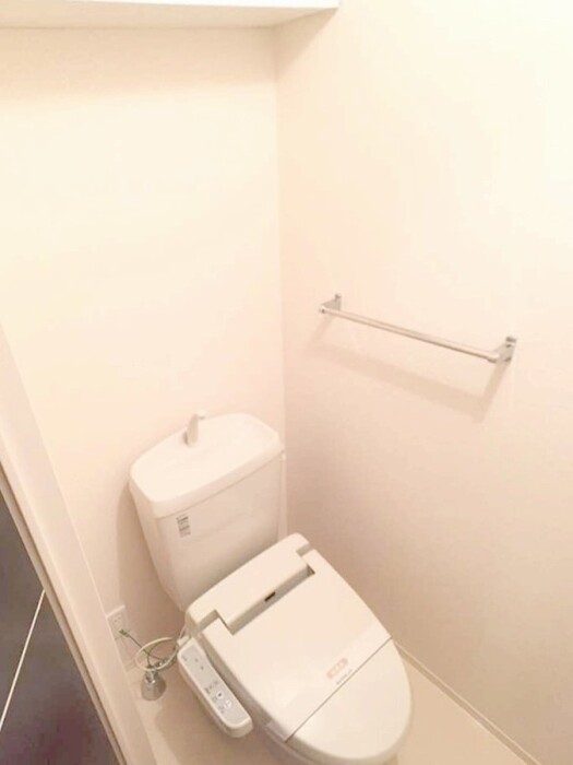 トイレ　温水洗浄暖房便座