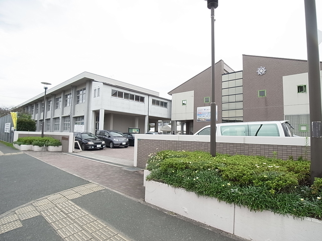 中学校　福津市立津屋崎中学校（中学校）まで1000m