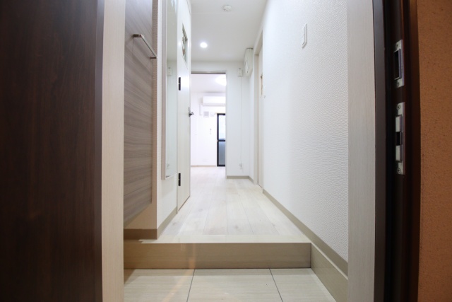 玄関　※別室の参考写真の為、現況優先です。