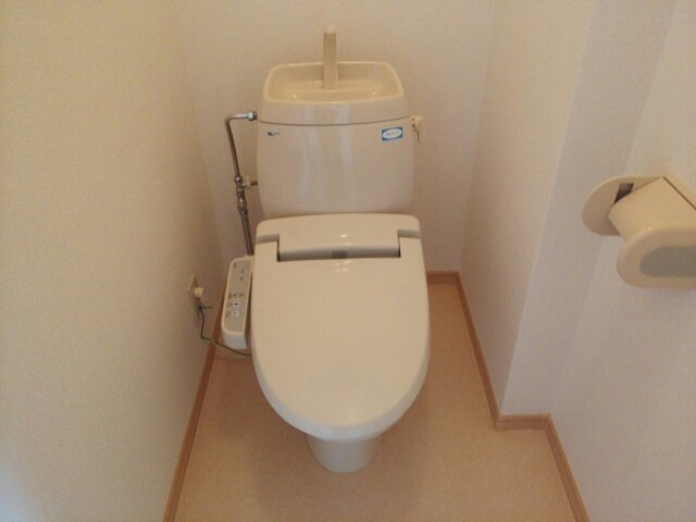 トイレ　落ち着いたトイレです