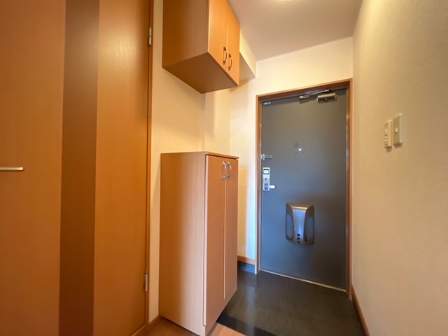 玄関　下駄箱