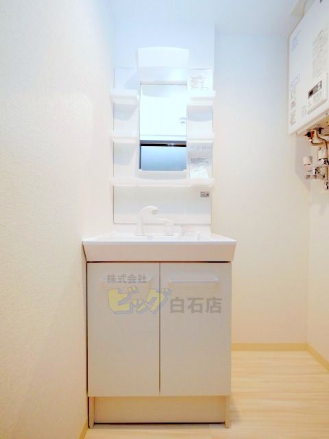 洗面設備　シャンプードレッサー付きです♪