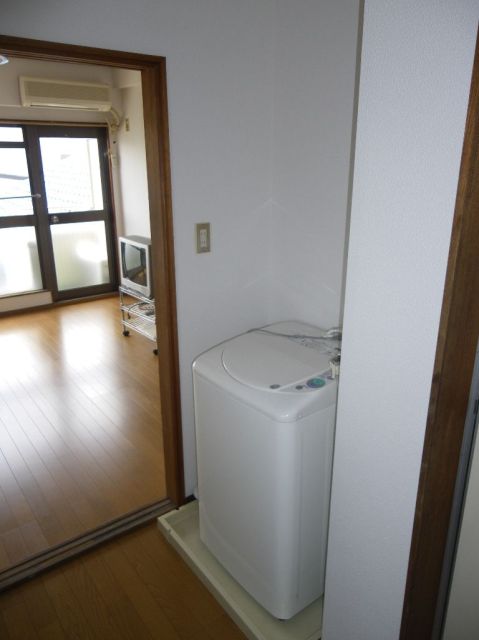 その他設備　洗濯機も完備ですね。