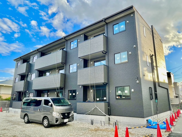 建物外観　建築中