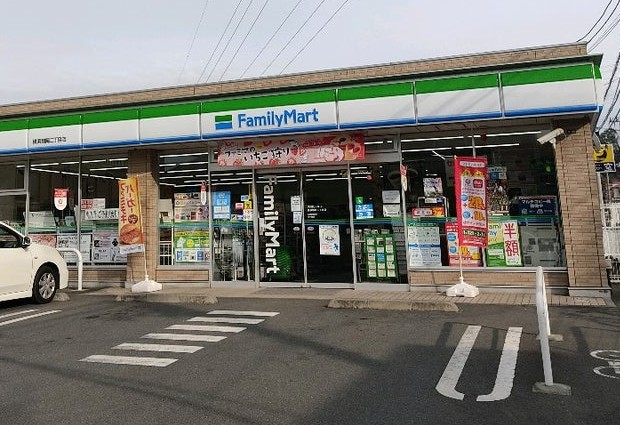 コンビニ　ファミリーマート 横浜駒岡二丁目店（コンビニ）まで172m