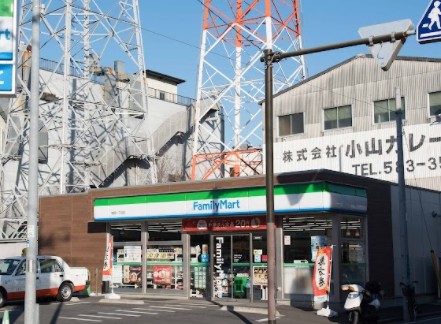 コンビニ　ファミリーマート 獅子ヶ谷二丁目店（コンビニ）まで364m