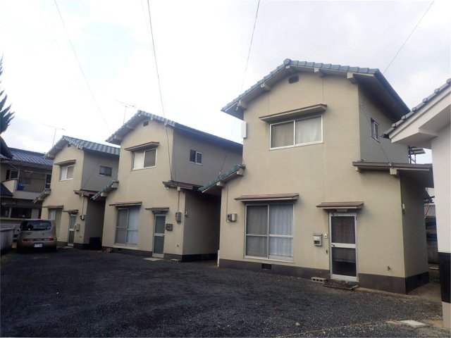 建物外観　落ち着いた住環境の外観