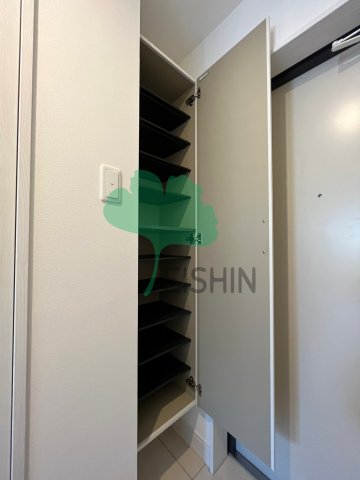 玄関　下駄箱もしっかりついてます！