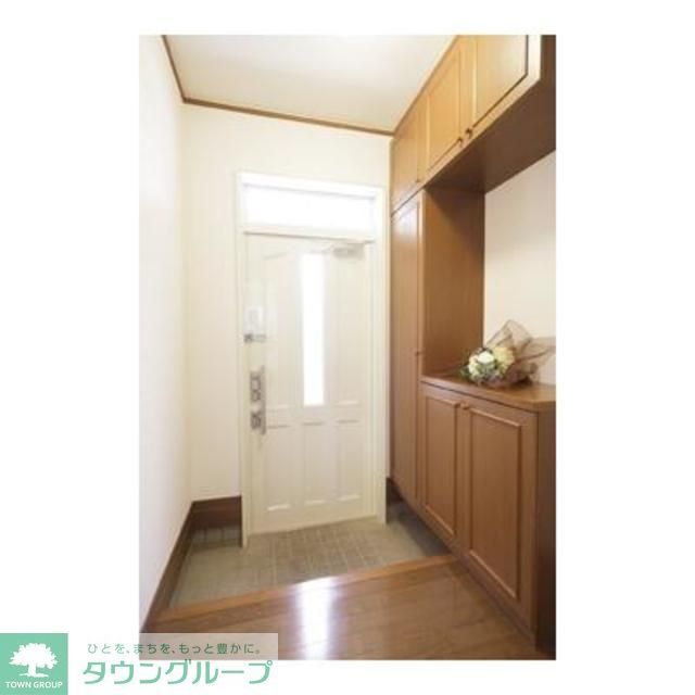 玄関　※写真は同タイプ住戸です。