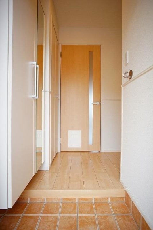 玄関　図面と現状に相違がある場合には現状を優先