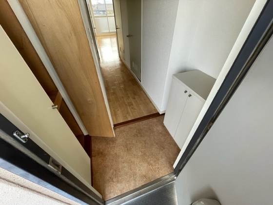 玄関　※別部屋のお写真になります
