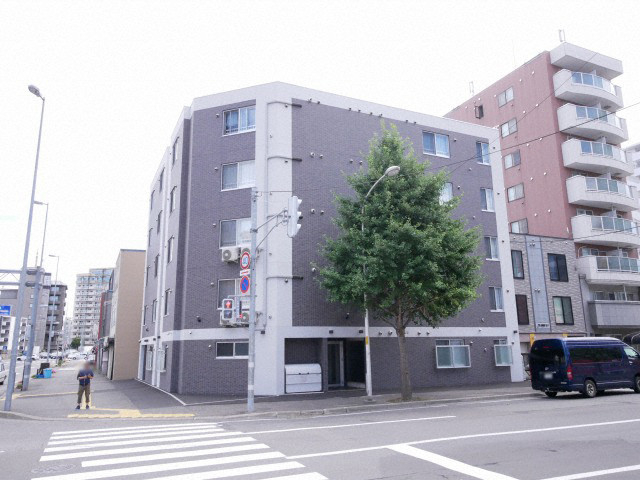 建物外観　【携帯電話でのテレビ内覧実施中】