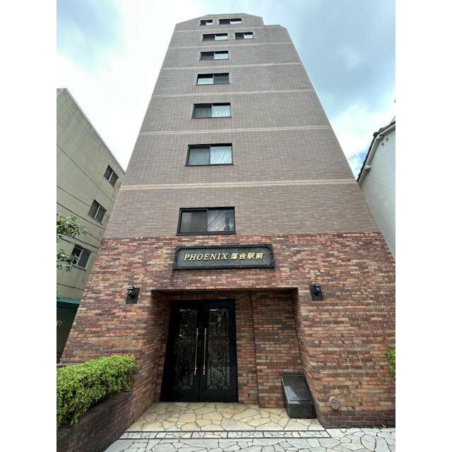 建物外観　鉄筋コンクリート造のがっちりとした建物。