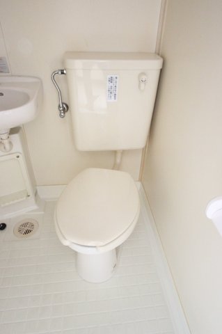 トイレ　写真はイメージです 色仕様は現状優先となります。