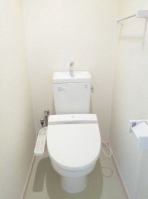 トイレ　落ち着いたトイレです