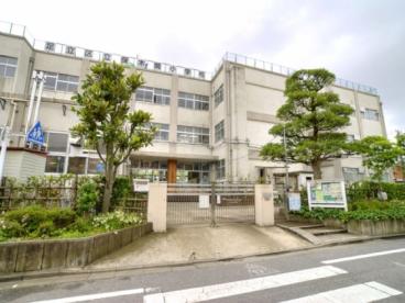 小学校　足立区立保木間小学校（小学校）まで596m