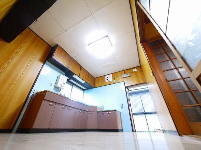 居室・リビング　使いやすい居間です