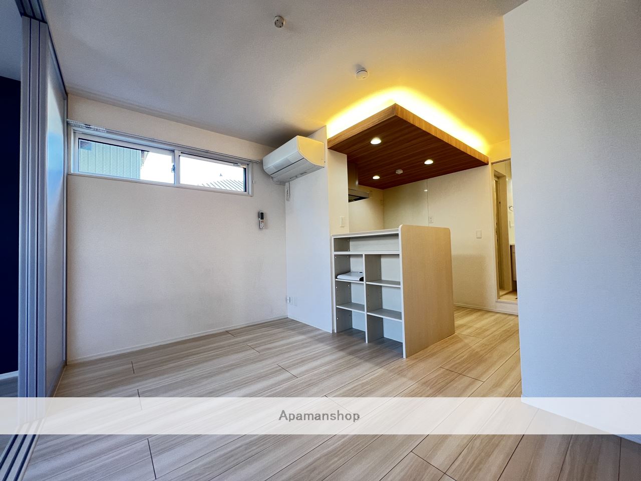 居室・リビング　※同物件の別部屋です。