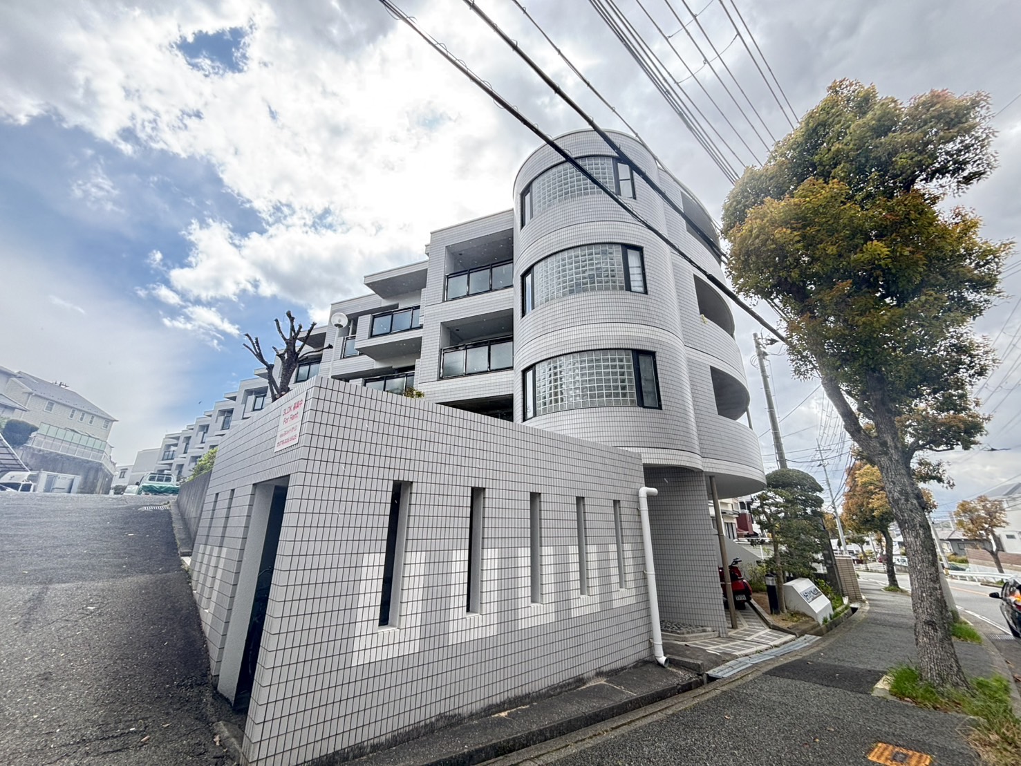 ガーデンハイツ桃山台弐番館の外観写真