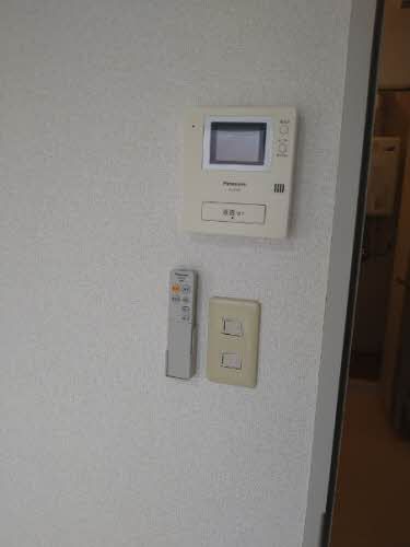 セキュリティ　モニタ付ドアホン