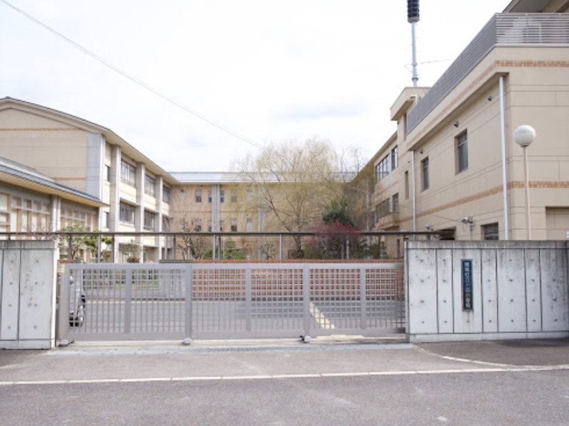 小学校　川西小学校（小学校）まで467m