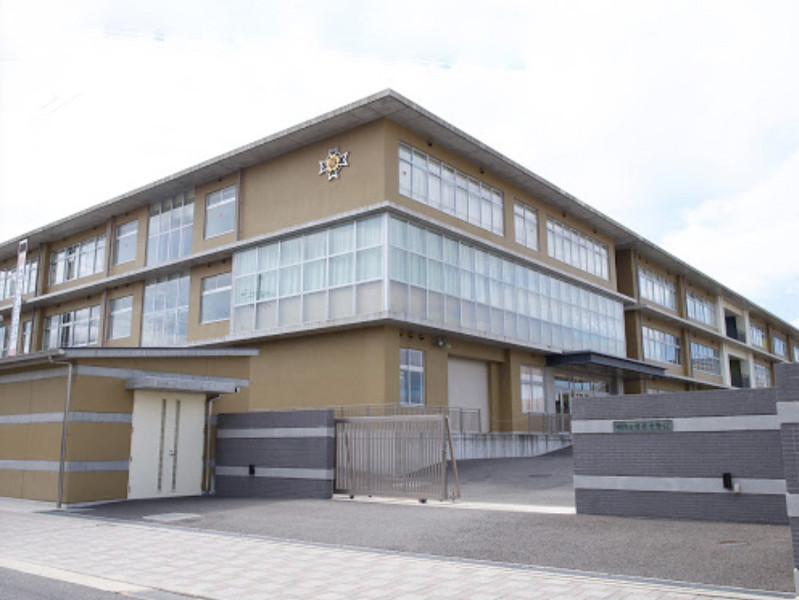 中学校　精華中学校（中学校）まで450m