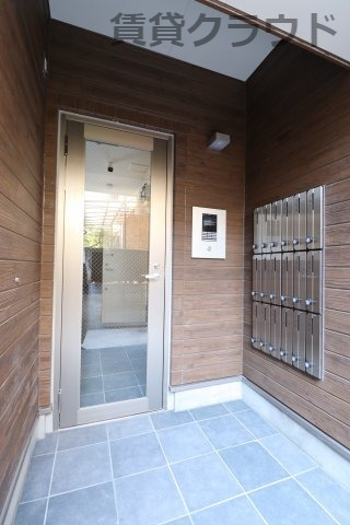 エントランス　オートロックが安心感