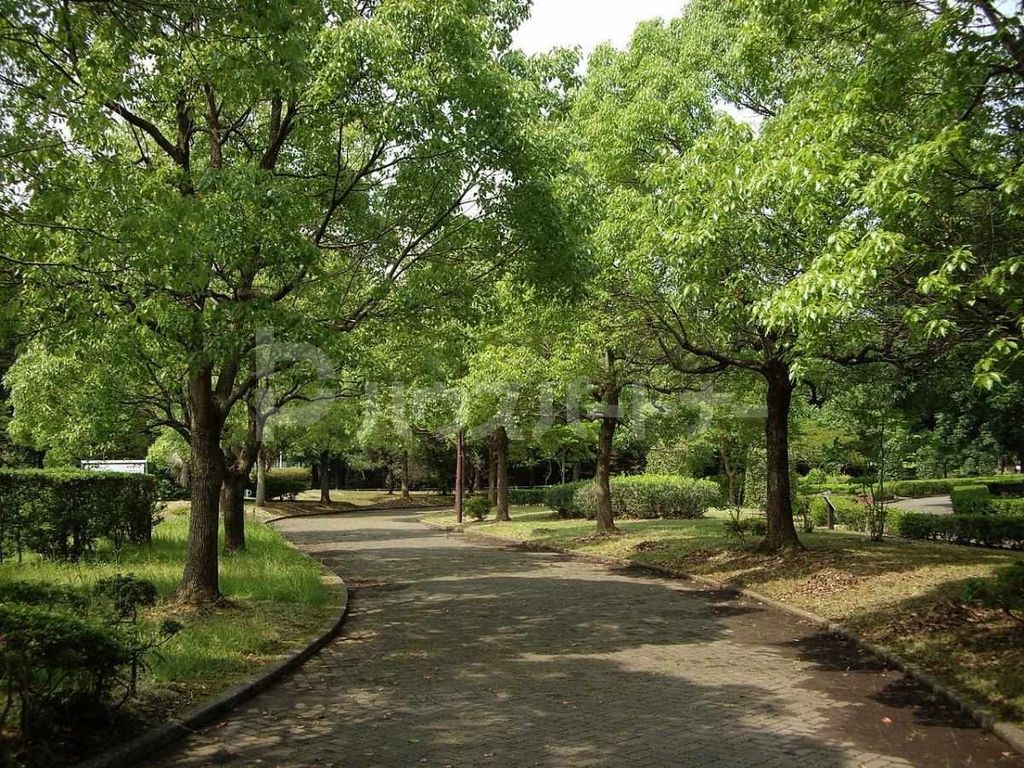 公園　流山市総合運動公園（公園）まで1180m