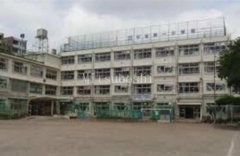 小学校　杉並区立杉並第一小学校（小学校）まで425m