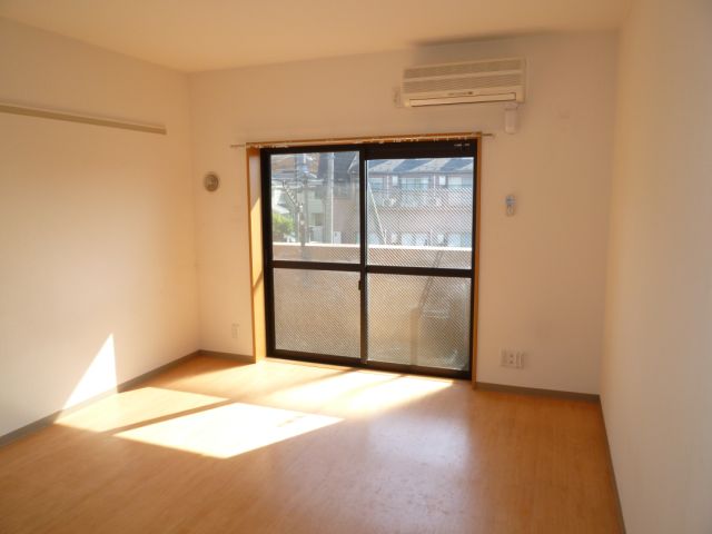 居室・リビング　別部屋参考写真