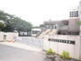 小学校　越谷市立西方小学校（小学校）まで422m