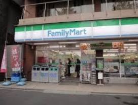 コンビニ　ファミリーマート東神田二丁目店（コンビニ）まで128m